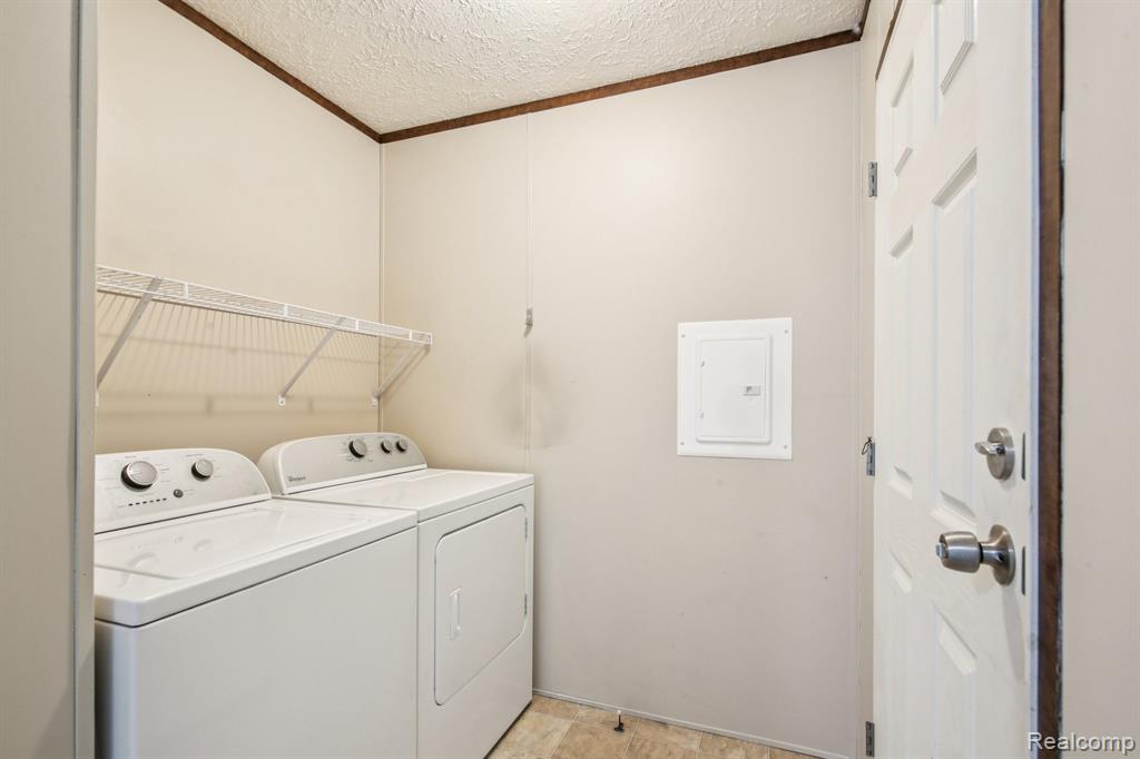 4726 Harrow Court, Sterling Heights, MI 48310 — Photo 12