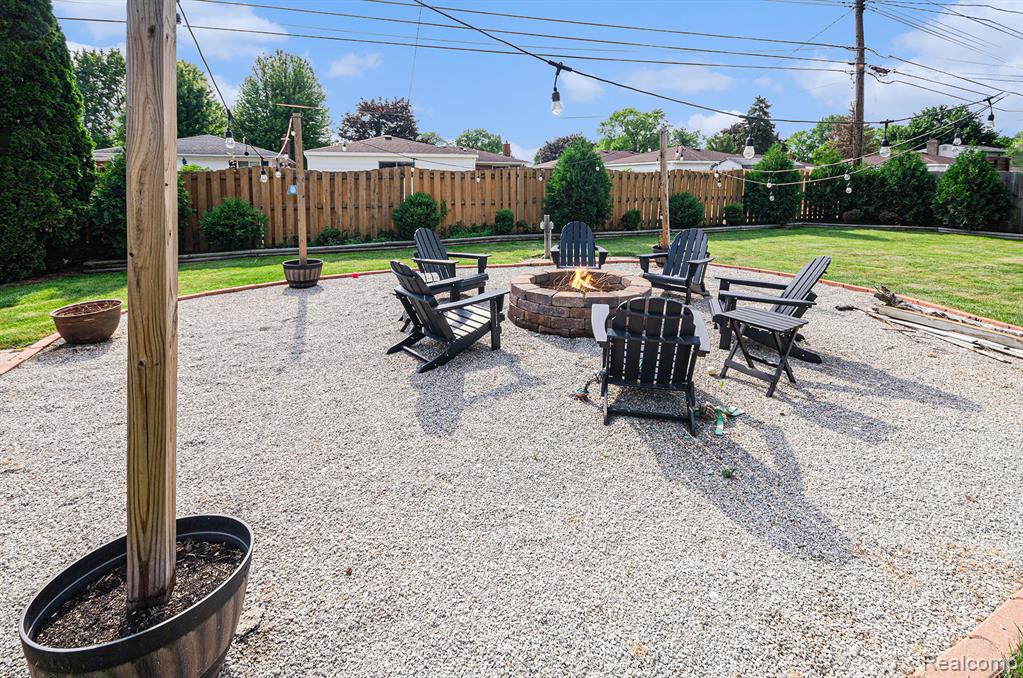 9300 Clippert Street, Taylor, MI 48180 — Photo 26
