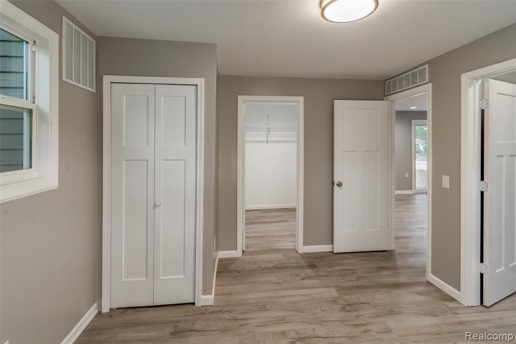 4340 Creedmore Street, Commerce Twp, MI 48382 — Photo 8