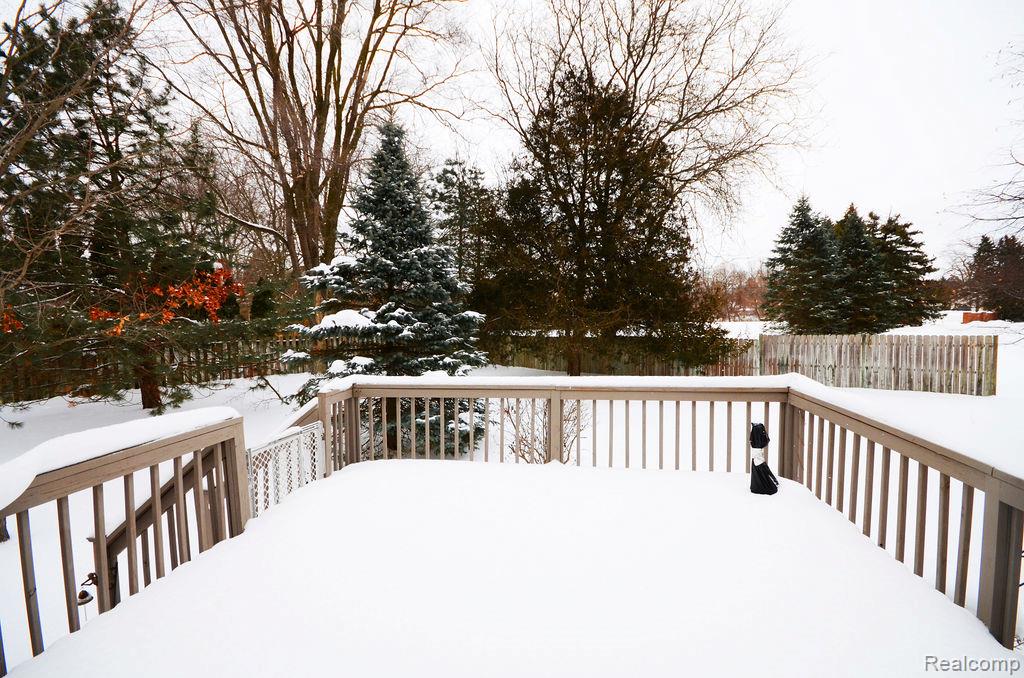 7968 Divot Drive E, 5, Waterford, MI 48327 — Photo 24