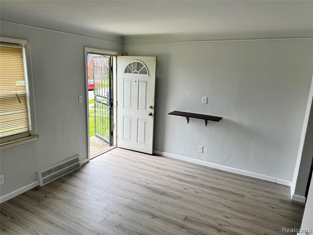 9425 Marlowe, Detroit, MI 48228 — Photo 4