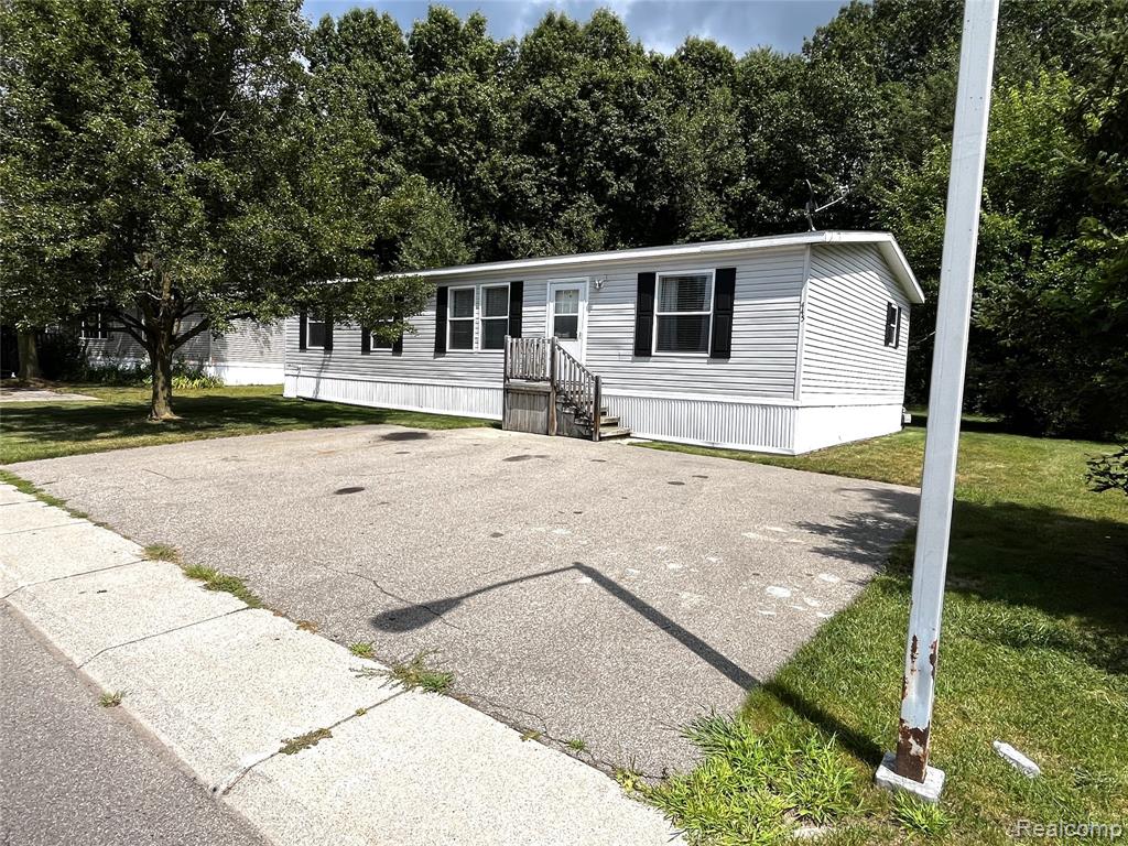 445 Chinkapin Rill, Oxford, MI 48371 — Photo 2