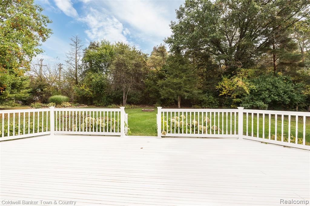 9344 Huron Park Drive, Brighton, MI 48116 — Photo 49