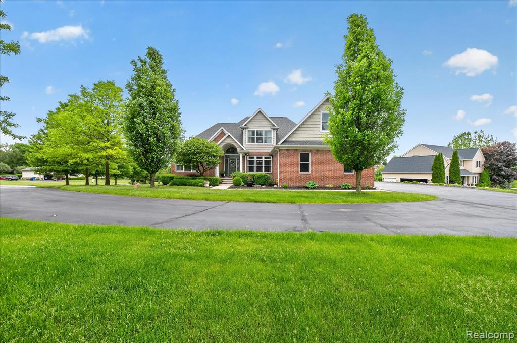 8746 N Hills Court, Howell, MI 48843 — Photo 2