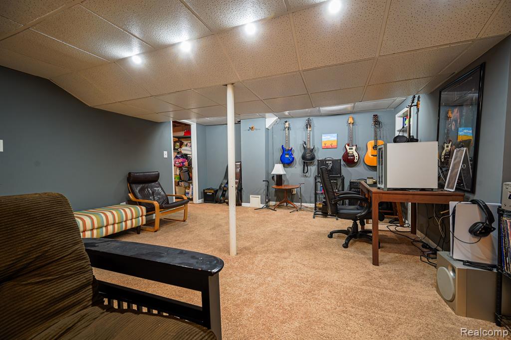 21218 W GLEN HAVEN Circle, Northville, MI 48167 — Photo 31