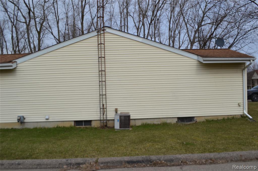 1119 River Valley Dr Drive, Flint, MI 48532 — Photo 29