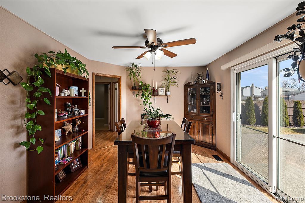 43258 HYDE PARK Drive, Sterling Heights, MI 48313 — Photo 32