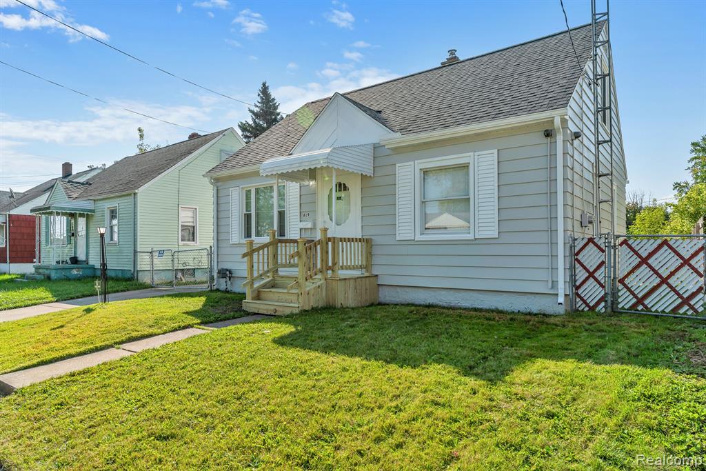 619 VERMILYA Avenue, Flint, MI 48507 — Photo 4