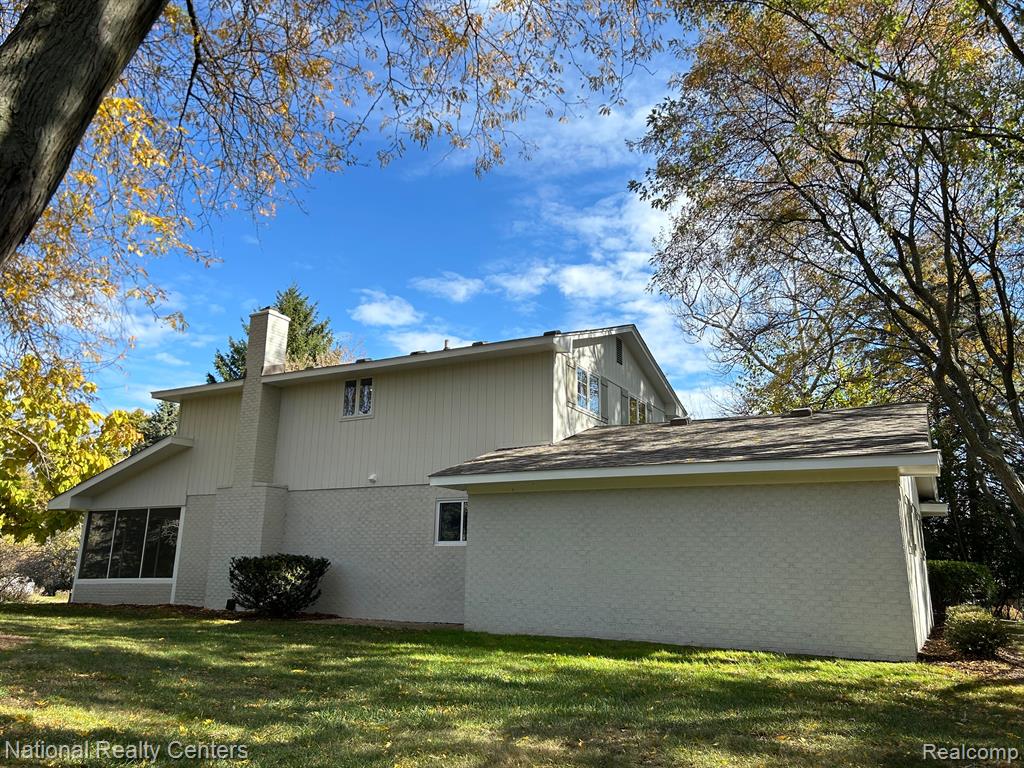 6050 UPPER STRAITS Boulevard, West Bloomfield, MI 48324 — Photo 39