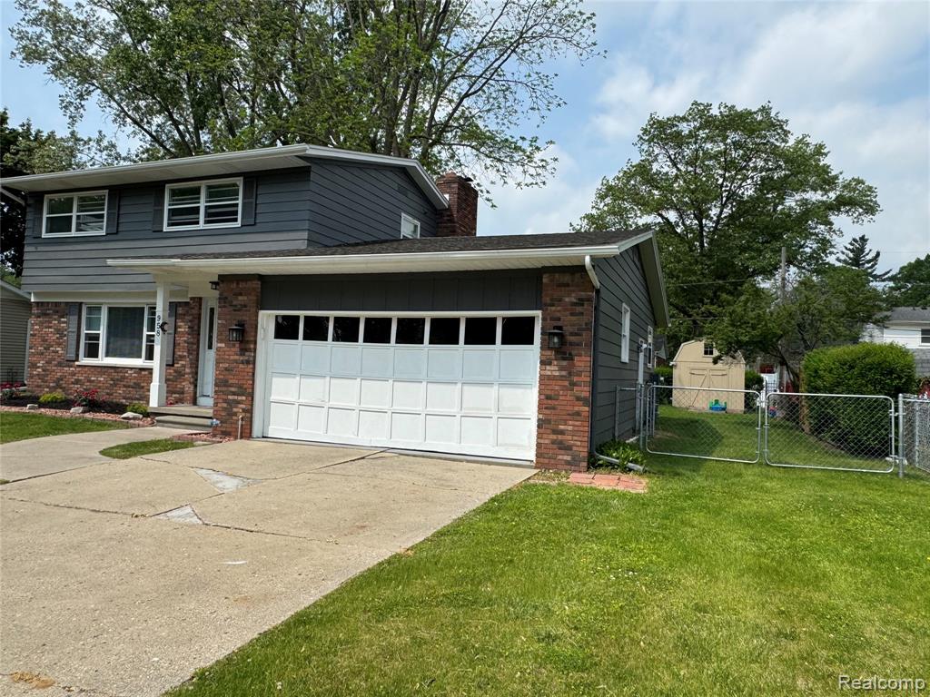 958 Virginia Avenue, Marysville, MI 48040 — Photo 2
