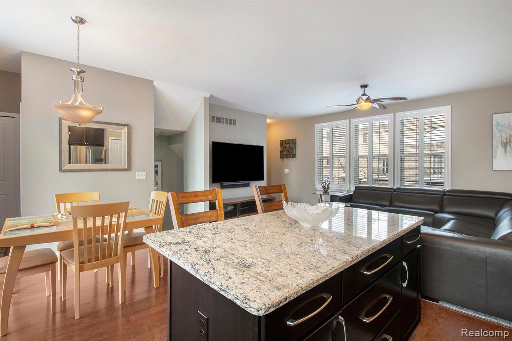 28463 TRACI TRAIL, Novi, MI 48377 — Photo 10