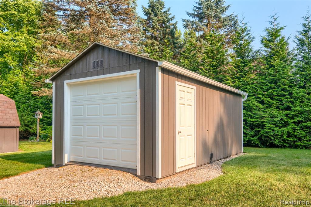 9404 E Lippincott Boulevard, Davison, MI 48423 — Photo 52
