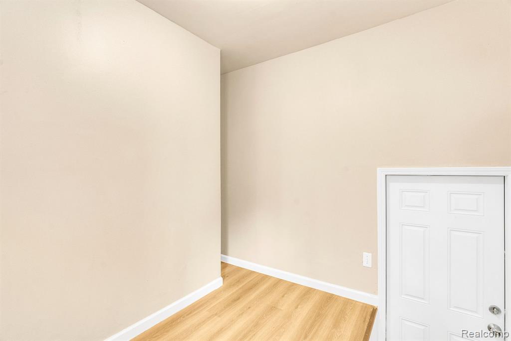 8716 Jewett Avenue, Warren, MI 48089 — Photo 22