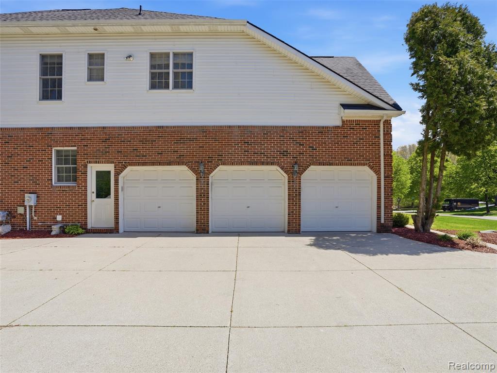 5318 Glenwood Creek, Clarkston, MI 48348 — Photo 51