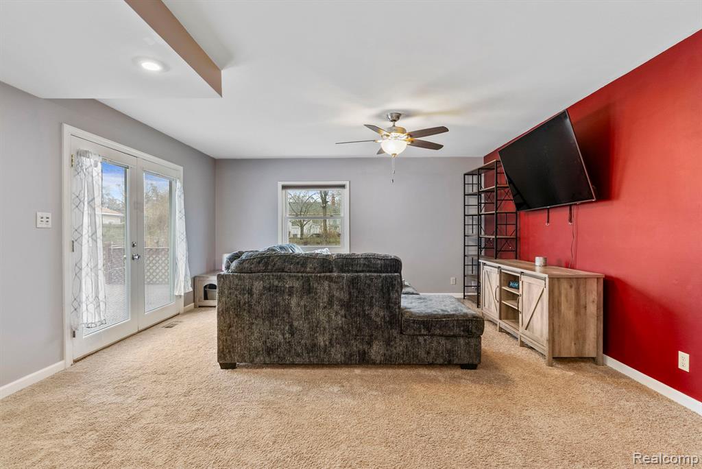 6086 N CROWN Street, Westland, MI — Photo 21
