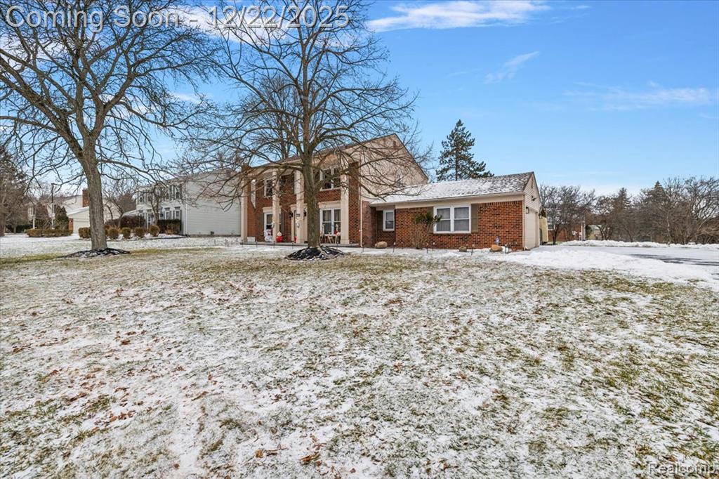 4250 Greenstown Drive, West Bloomfield, MI 48323 — Photo 4