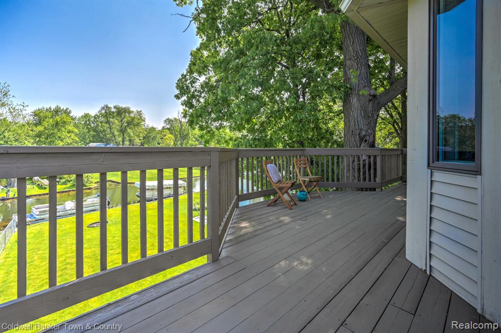 11265 N Shore Drive, Whitmore Lake, MI 48189 — Photo 21