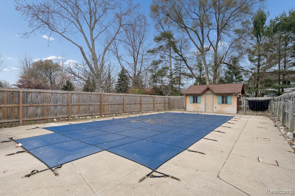 8474 Wesley Drive, Flushing, MI 48433 — Photo 56