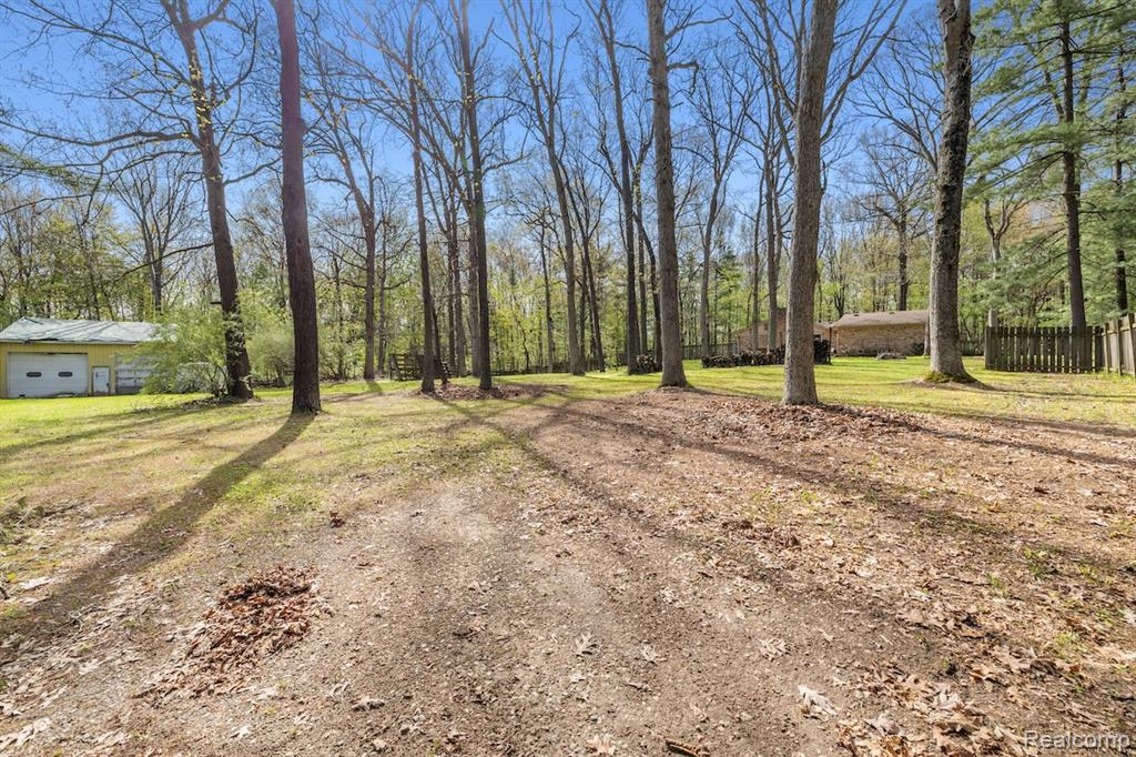 2700 N Hacker Road, Howell, MI 48855 — Photo 23