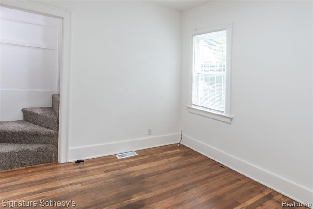 11104 Cloverlawn Street, Detroit, MI 48204 — Photo 19