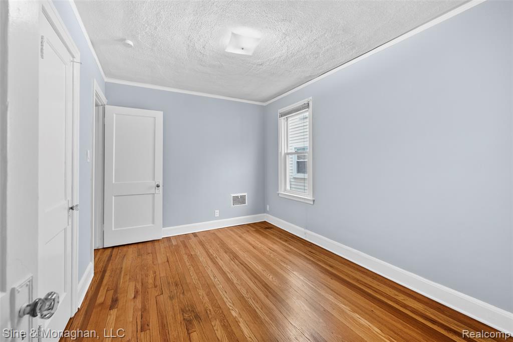 541 Jewell Street, Ferndale, MI 48220 — Photo 12