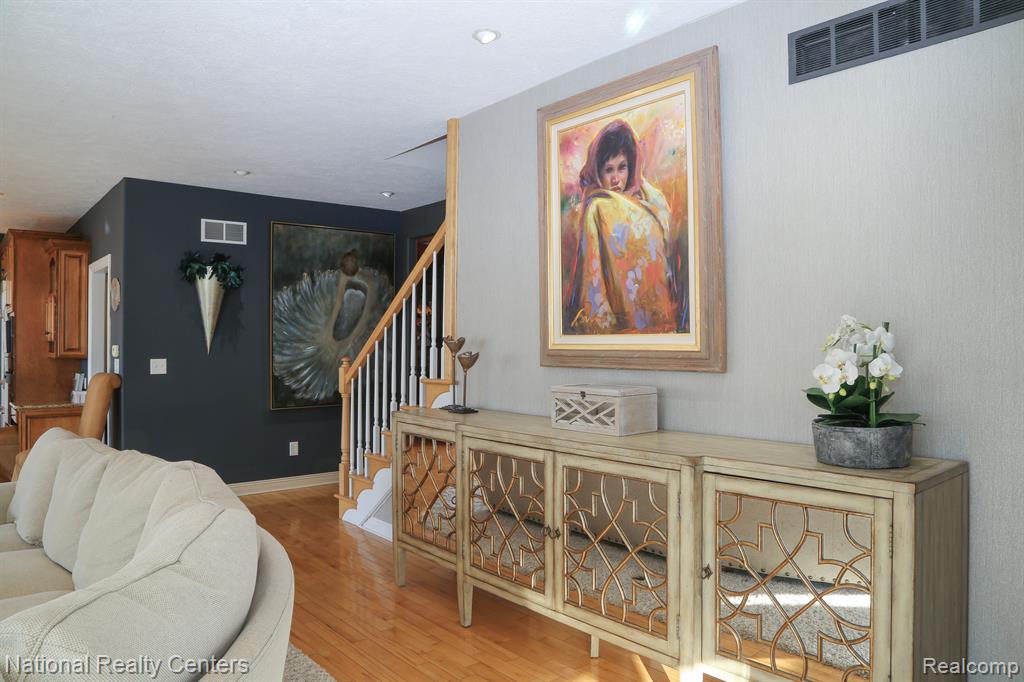 4888 INDIAN CREEK Drive, Jackson, MI 49201 — Photo 15