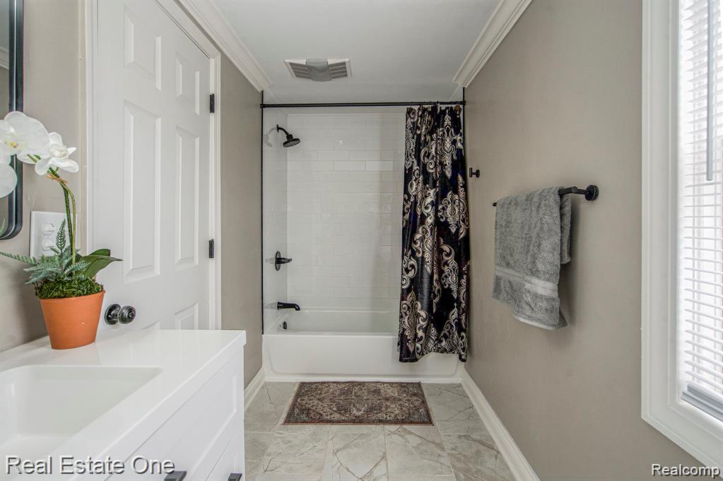 51275 7 Mile Road, Northville, MI 48167 — Photo 19