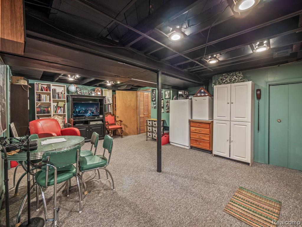 6713 ROSEDALE Boulevard, Allen Park, MI 48101 — Photo 41