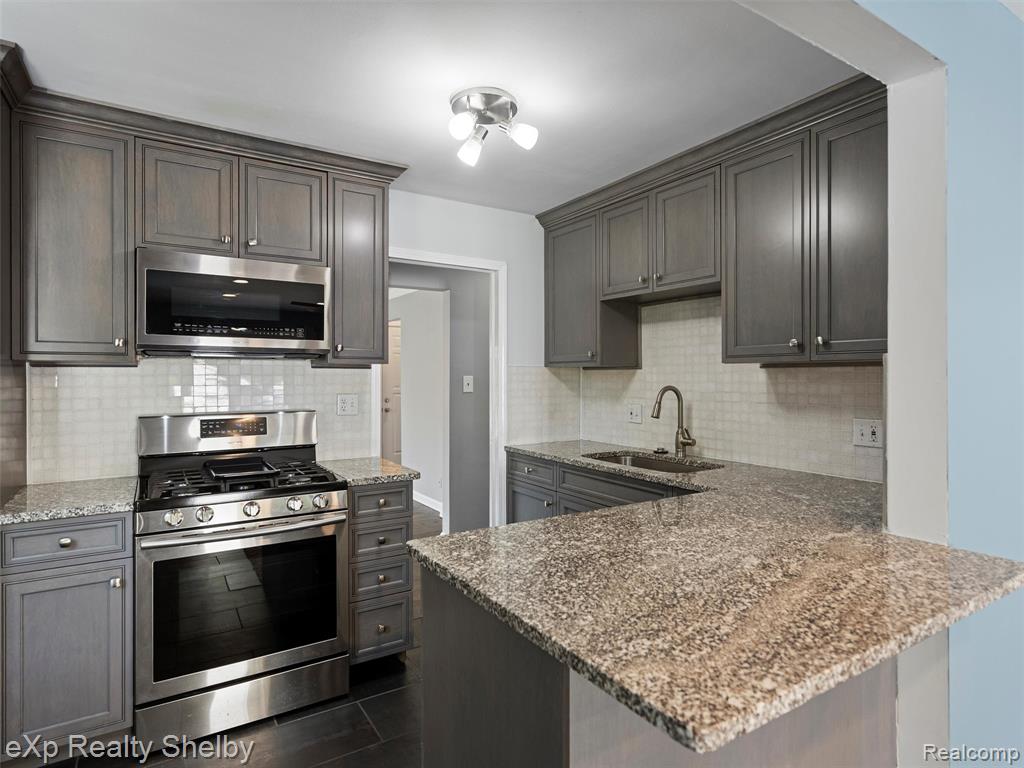 606 Catalpa Drive, Royal Oak, MI 48067 — Photo 11
