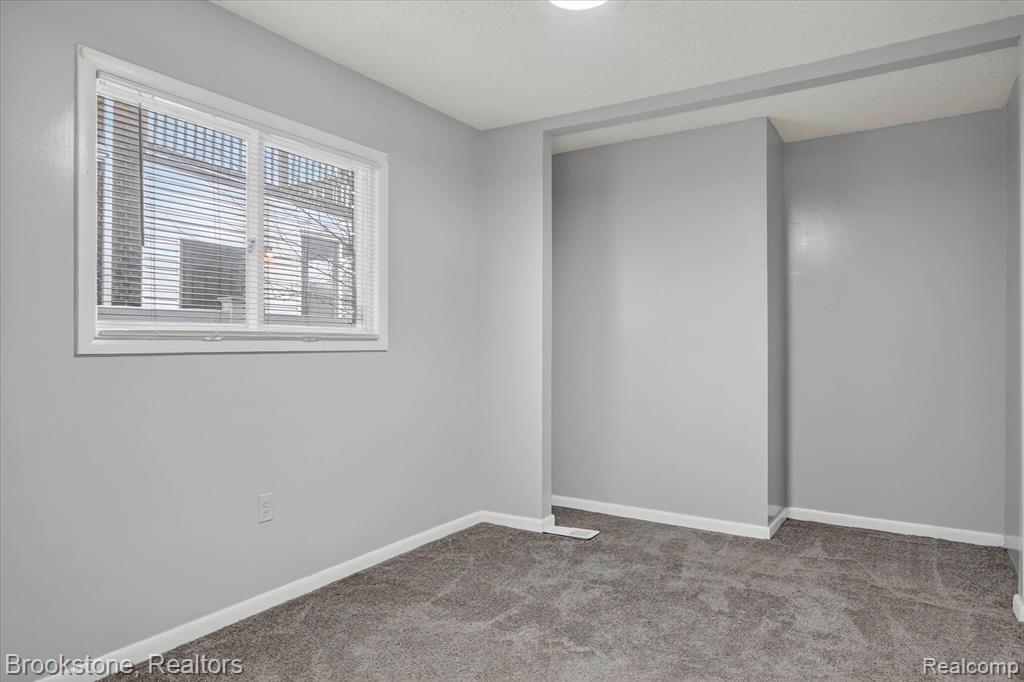 2555 W Boston Boulevard, Detroit, MI 48206 — Photo 16