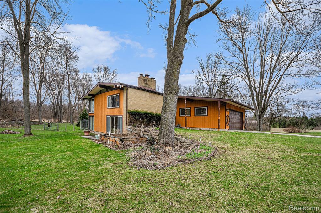 8297 Jordan Road, Grand Blanc, MI 48439 — Photo 25