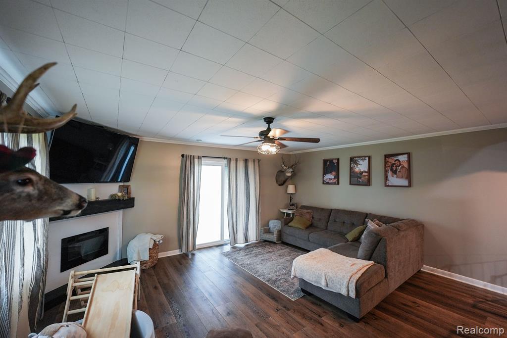 9801 E NEWBURG Road, Durand, MI 48429 — Photo 6