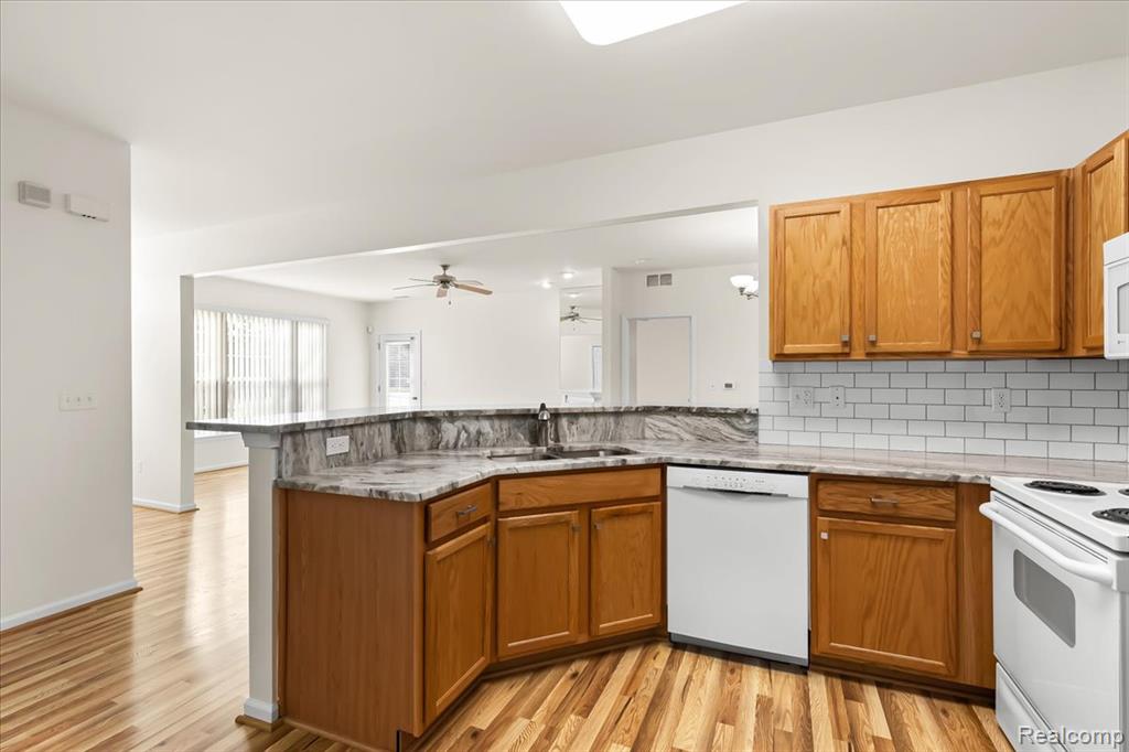 17104 Chesapeake Circle, Walled Lake, MI 48390 — Photo 2