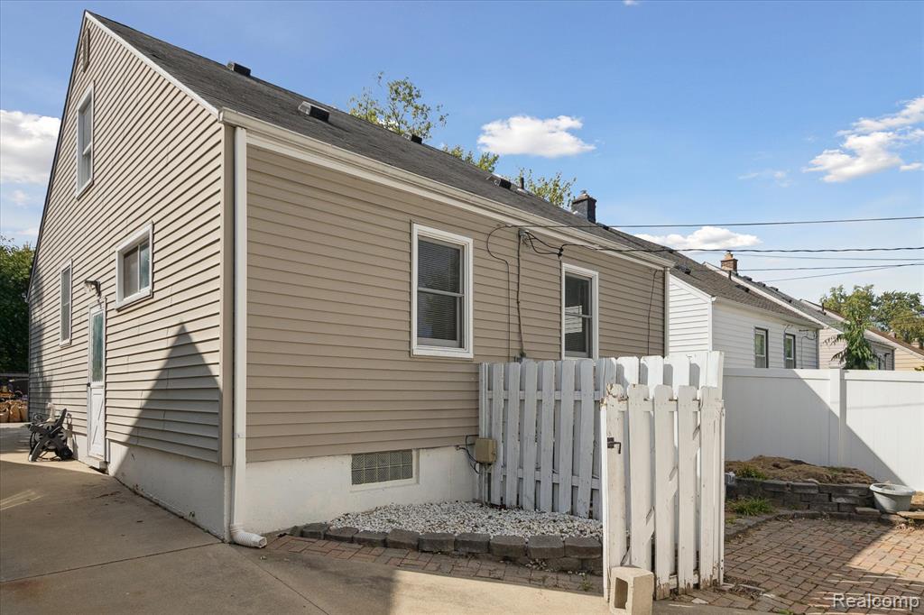4213 Agnes Avenue, Lincoln Park, MI 48146 — Photo 30