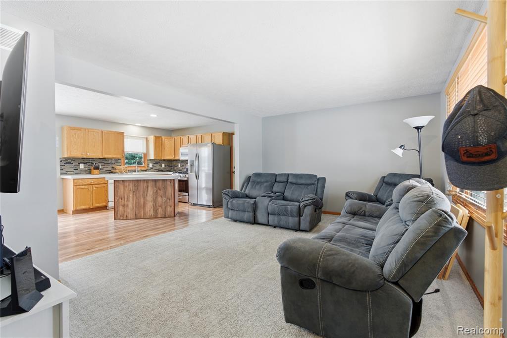 9457 Hollister Road, Laingsburg, MI 48848 — Photo 5
