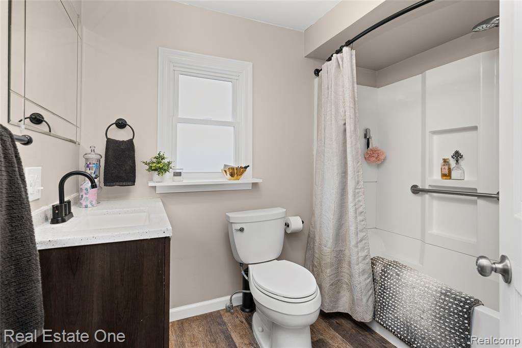 881 Tyrone Avenue, Waterford, MI 48328 — Photo 19