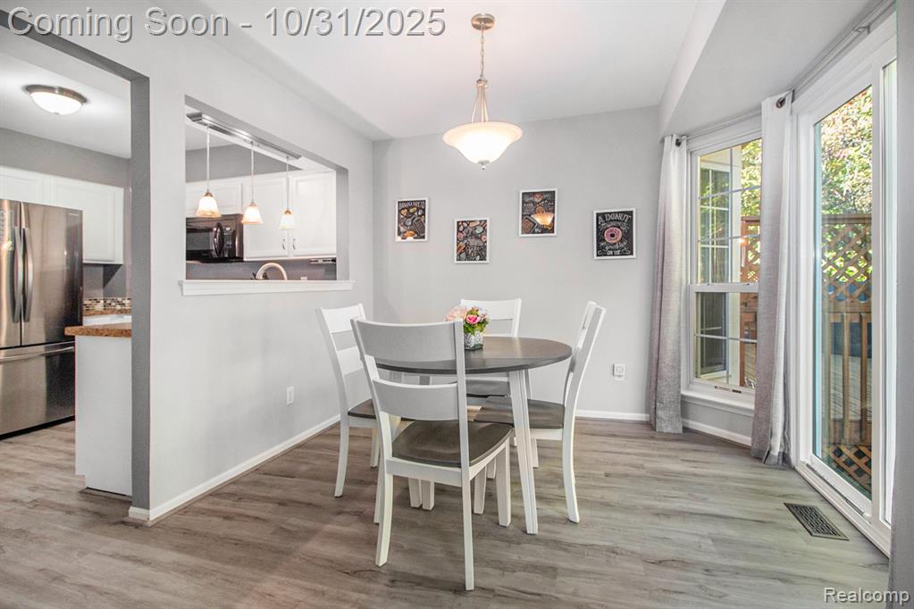 7860 Rivergate Drive, Westland, MI — Photo 8
