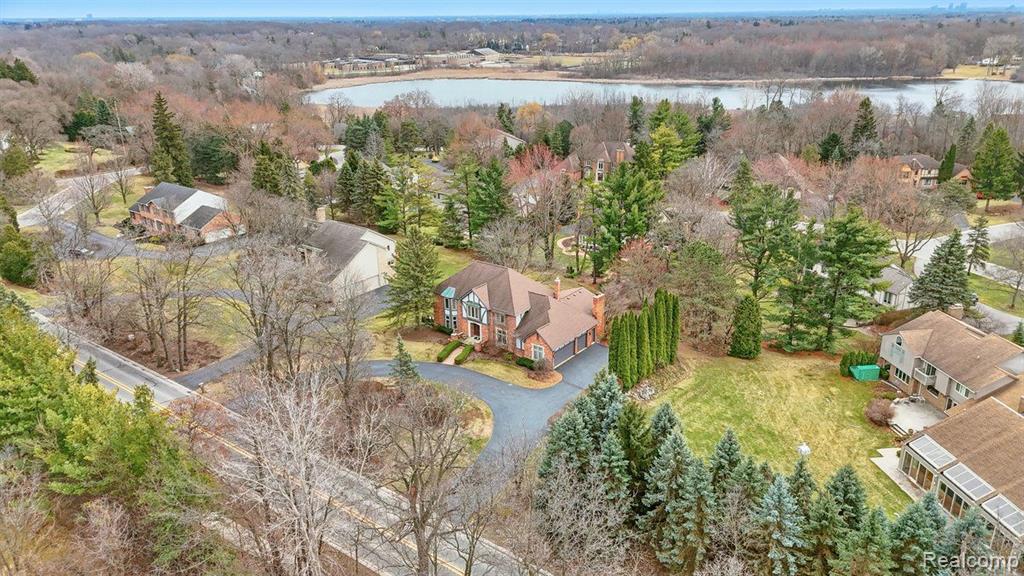 415 W HICKORY GROVE Road, Bloomfield Hills, MI 48302 — Photo 50