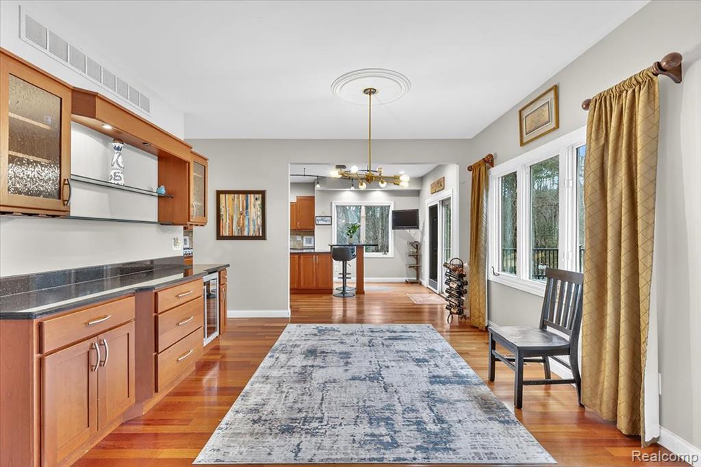 90 Creekwood Drive, Lake Orion, MI 48362 — Photo 13