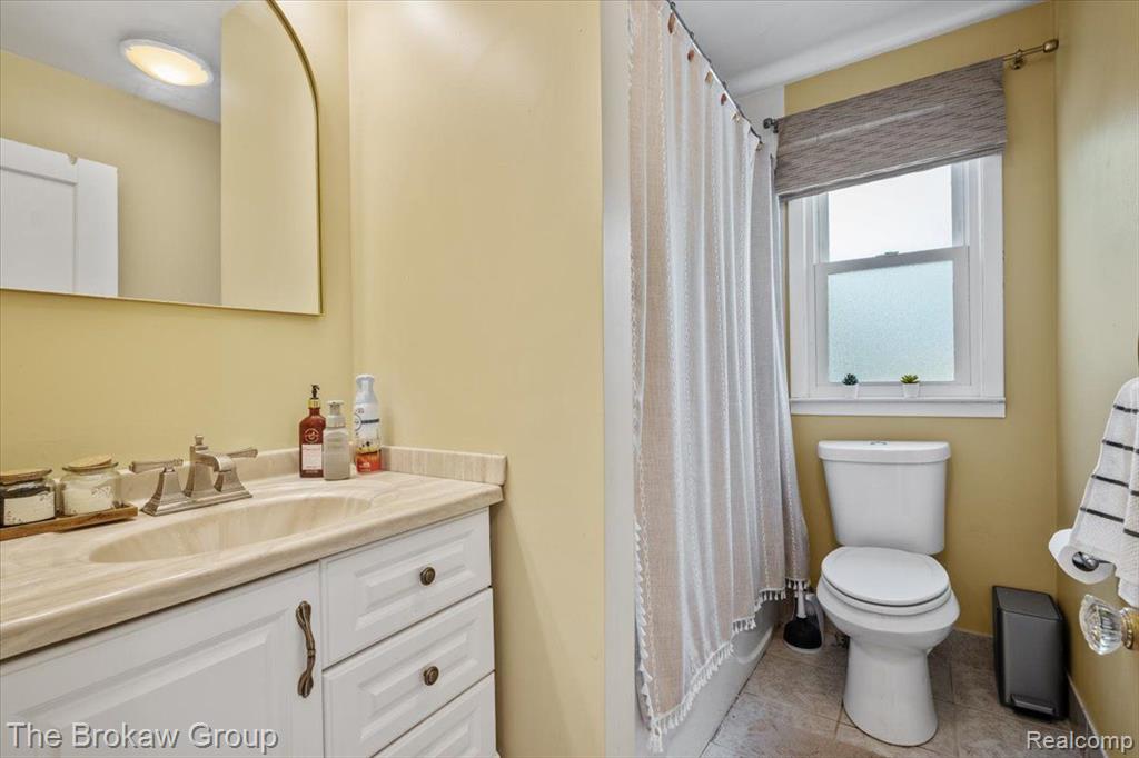 4145 HILLCREST Drive, Warren, MI 48092 — Photo 42