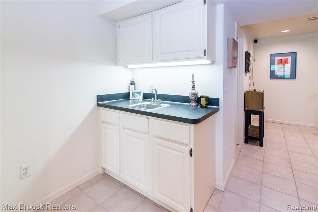 41350 Woodward Avenue, Bloomfield Hills, MI 48304 — Photo 38