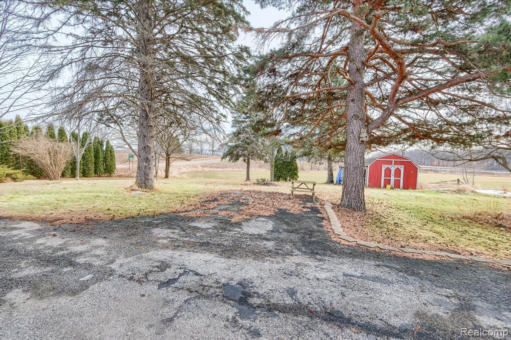 5946 Hart Road, Vassar, MI 48768 — Photo 29