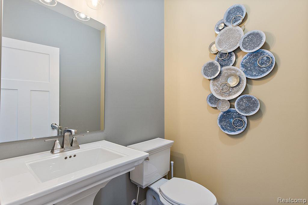 583 CANNONADE Loop, Howell, MI 48843 — Photo 43