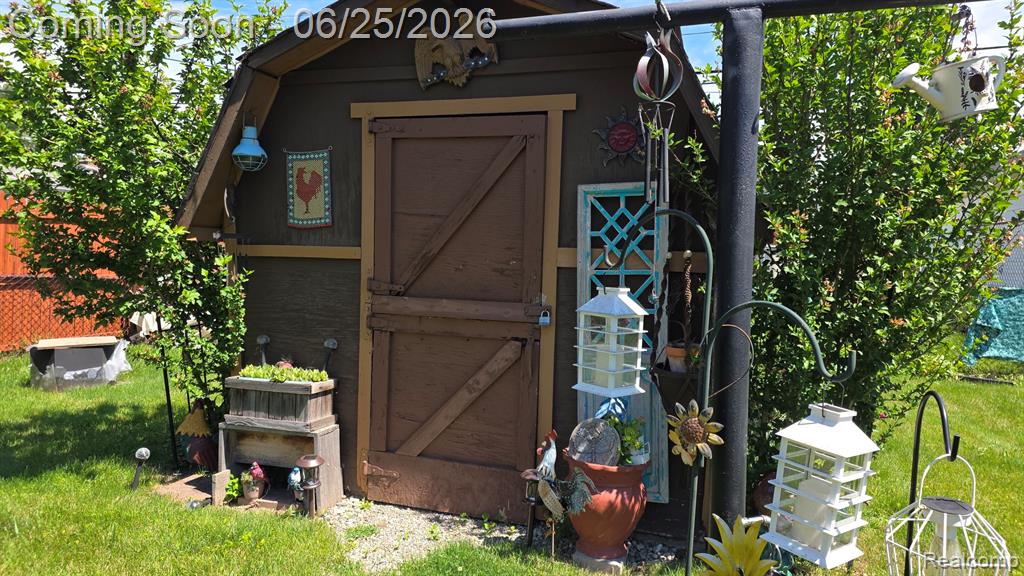742 Mayflower Avenue, Lincoln Park, MI 48146 — Photo 16