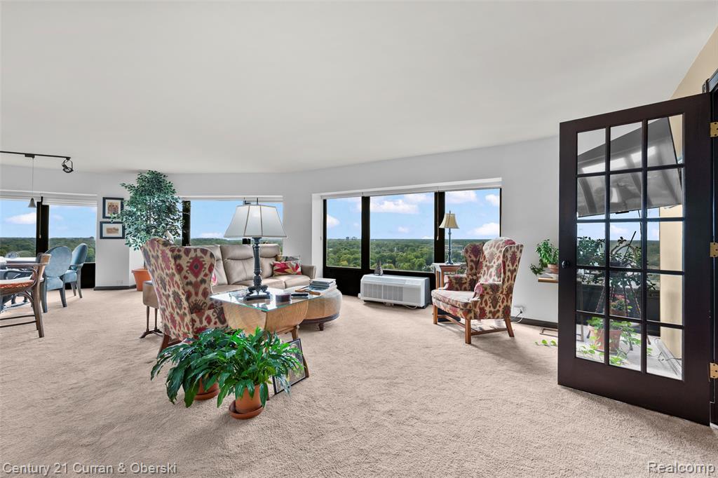 5000 Town Center, 2003, Southfield, MI 48075 — Photo 5