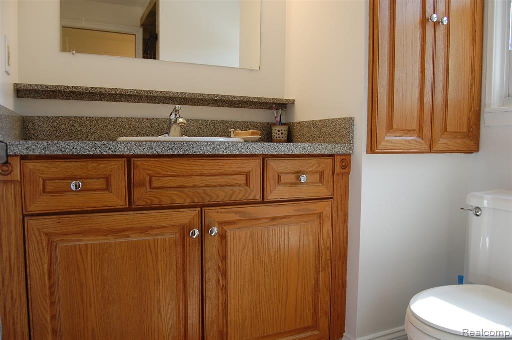6560 Perham Drive, West Bloomfield, MI — Photo 39