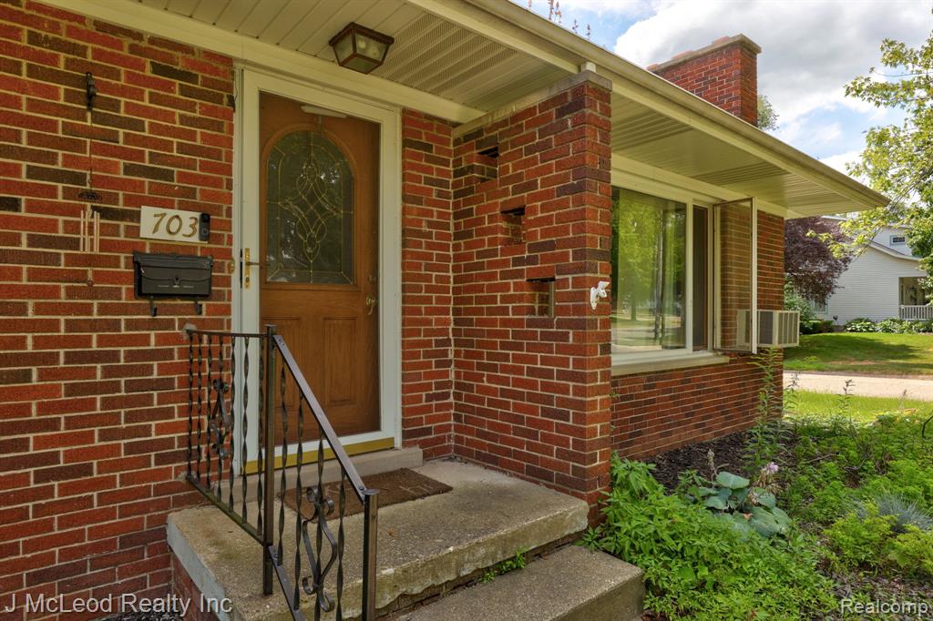 703 W Burnside Street, Caro, MI 48723 — Photo 5