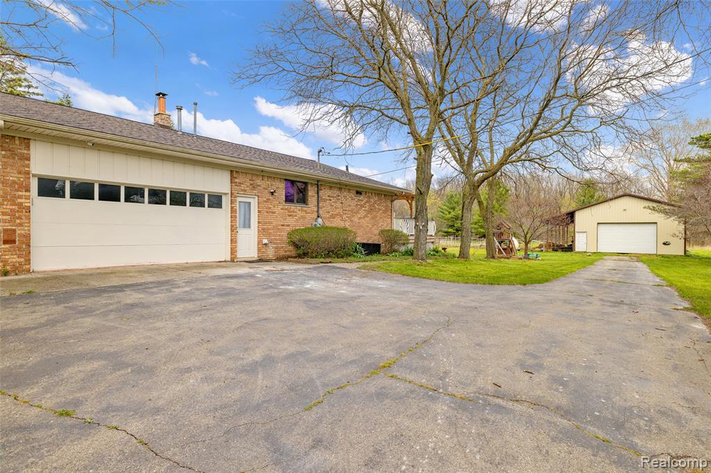 4425 Bethuy Road, Casco, MI 48064 — Photo 45