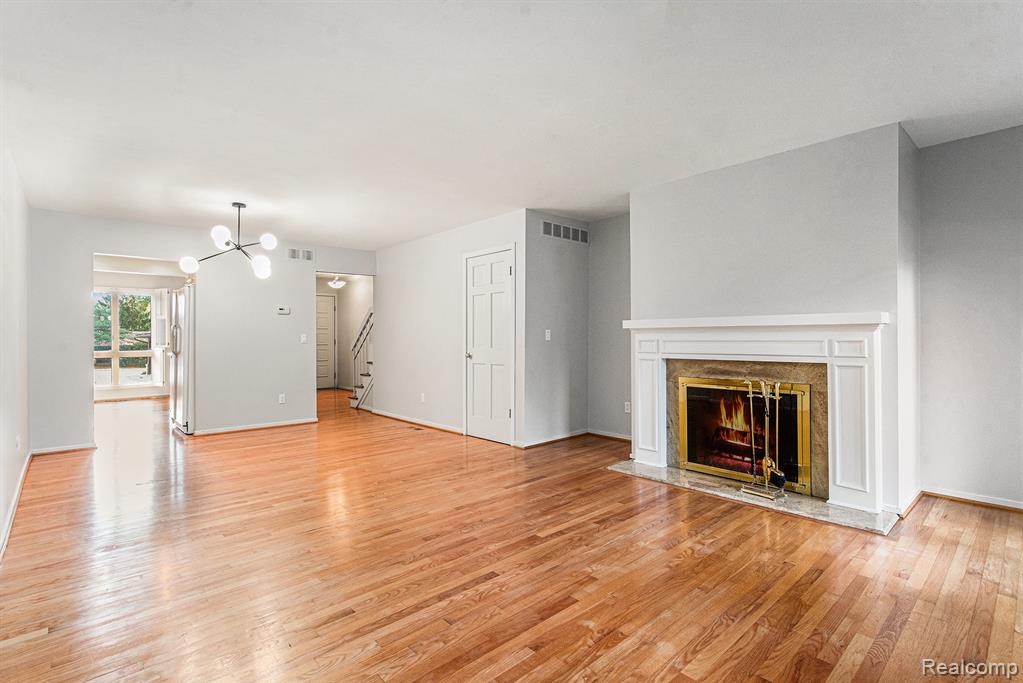 1090 Greenhills Drive, Ann Arbor, MI 48105 — Photo 11