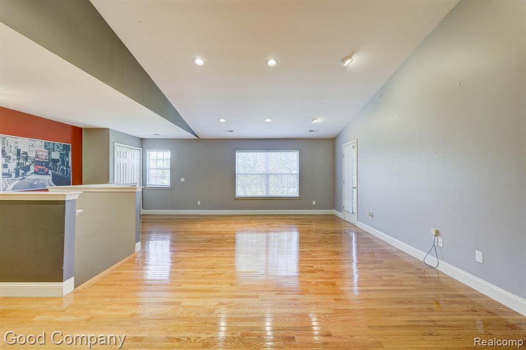 29941 Fox Run Circle, Warren, MI 48092 — Photo 7